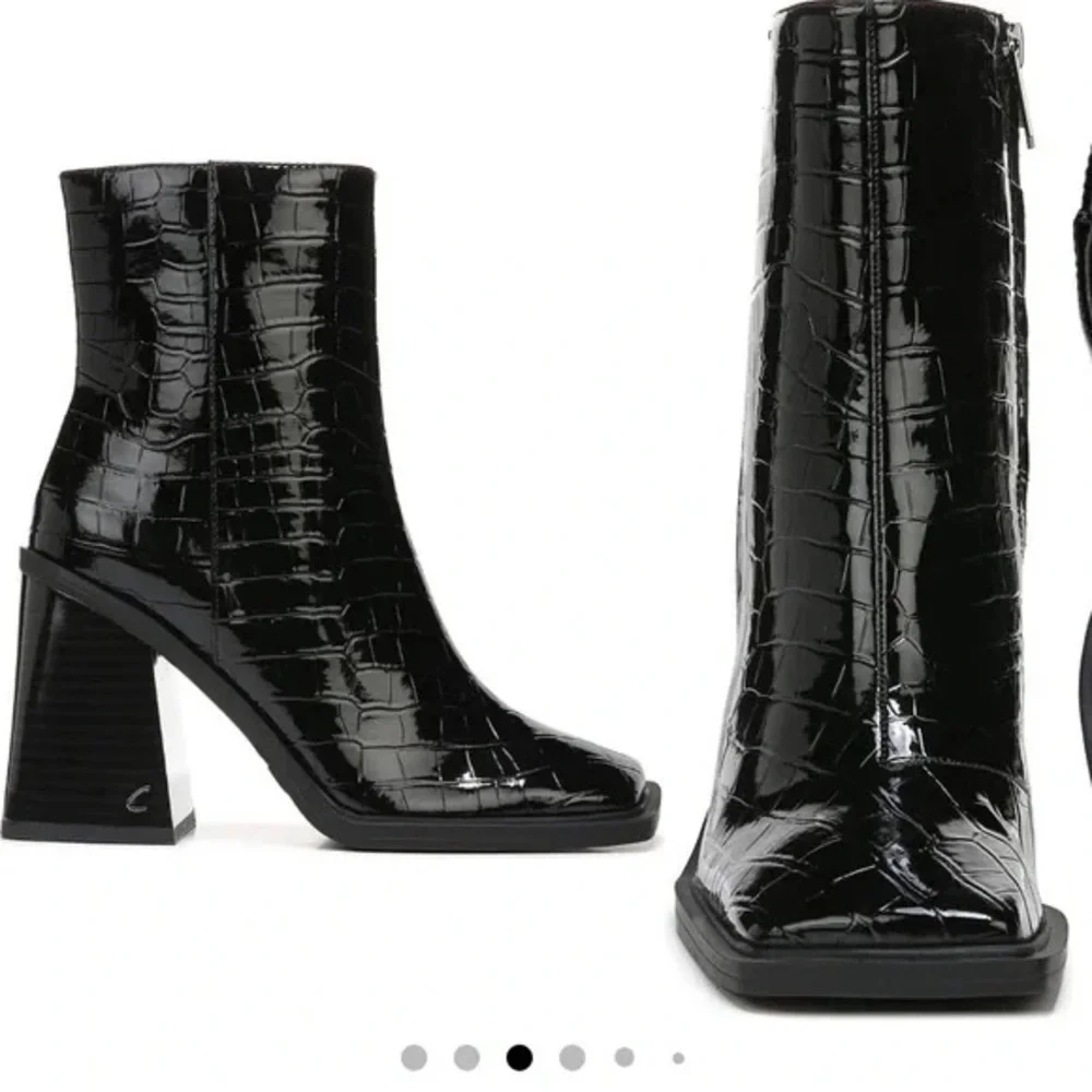 NWT Circus by Sam Edelman Layla Bootie in Black - Size 8